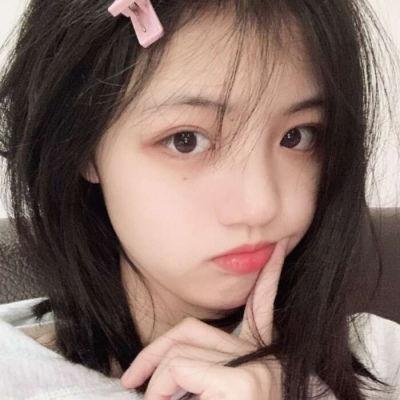 沙滩上的夏娃